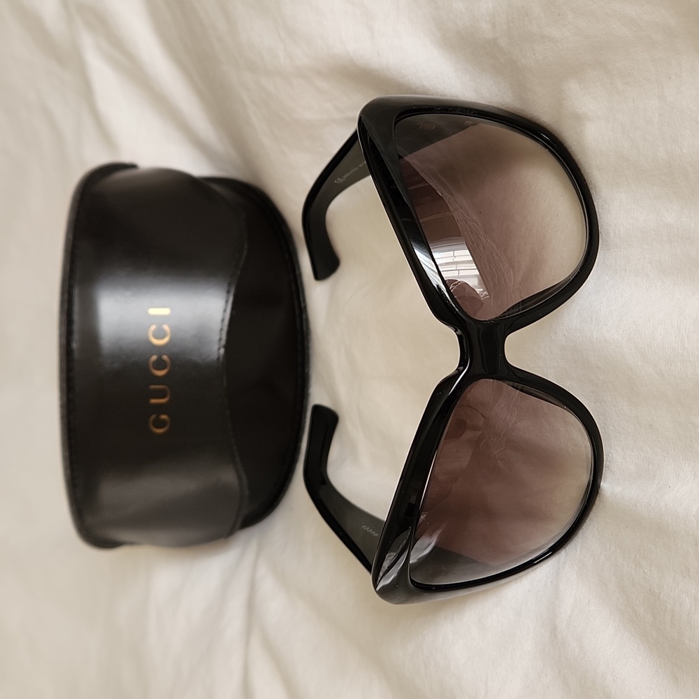 Gucci Black Oversized Wrap Around Sunglasses
